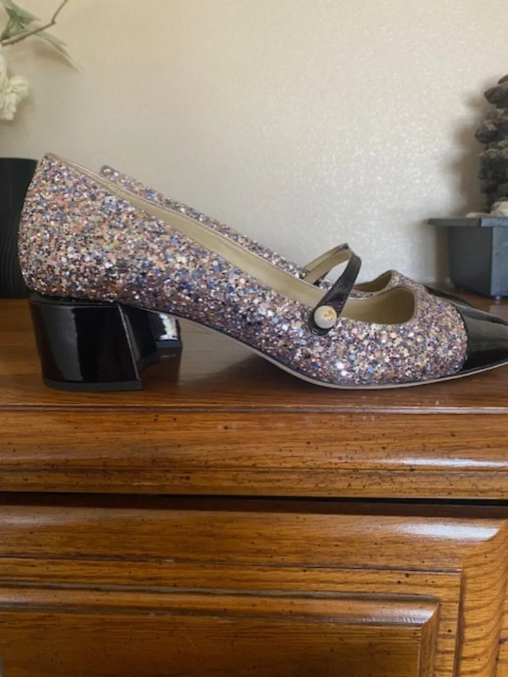 Jimmy Choo - Picture 2 of 3